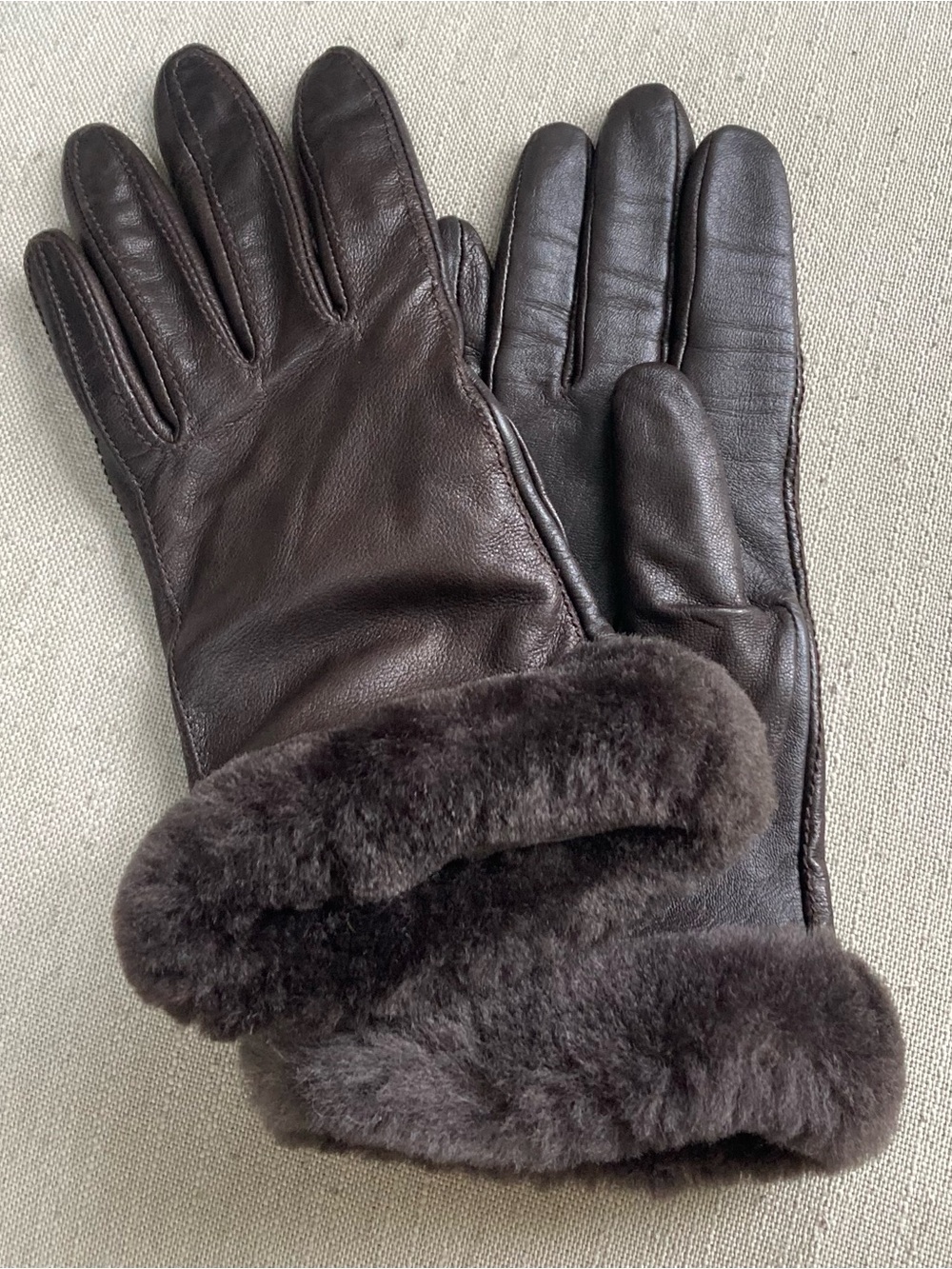 UGG Women’s Brown Genuine Leather Gloves with Fur Cuff Size M
